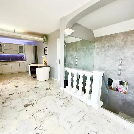 Duplex 103m2 - Terrasse 90m2 Vue Mer - Parking Apartment